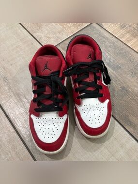 Nike Air Jordan 1 Low Reverse Black Toe Youth Size 5.5Y Women Size 7